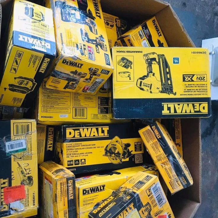 🚨 WHOLESALE DEAL ALERT! 🚨 🔥 MIXED DeWALT TOOLS PALLET - ONLY $1100 👉 Message Kris on WhatsApp (8 (1) MIXED DeWALT TOOLS PALLET